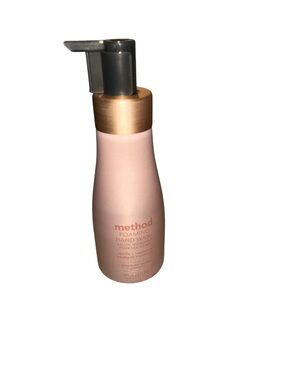 Method foaming  Hand Wash in Blush Pink